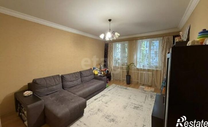 3-комн квартира ул Короленко, 7,  д. 7