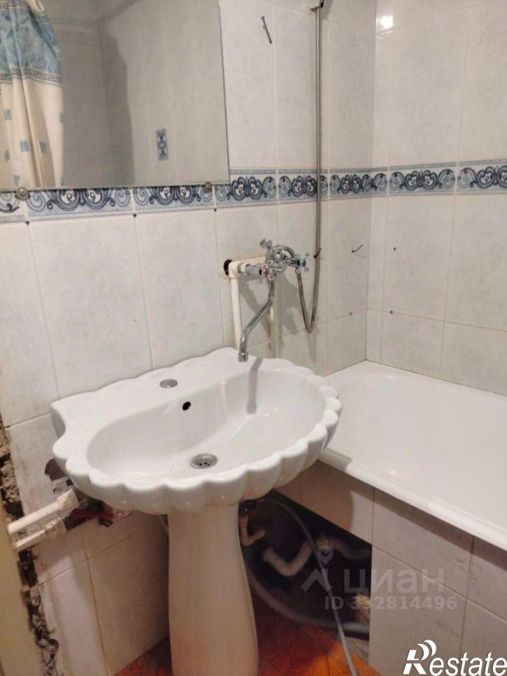 4-комн квартира ул 45 Параллель, 22,  д. 22