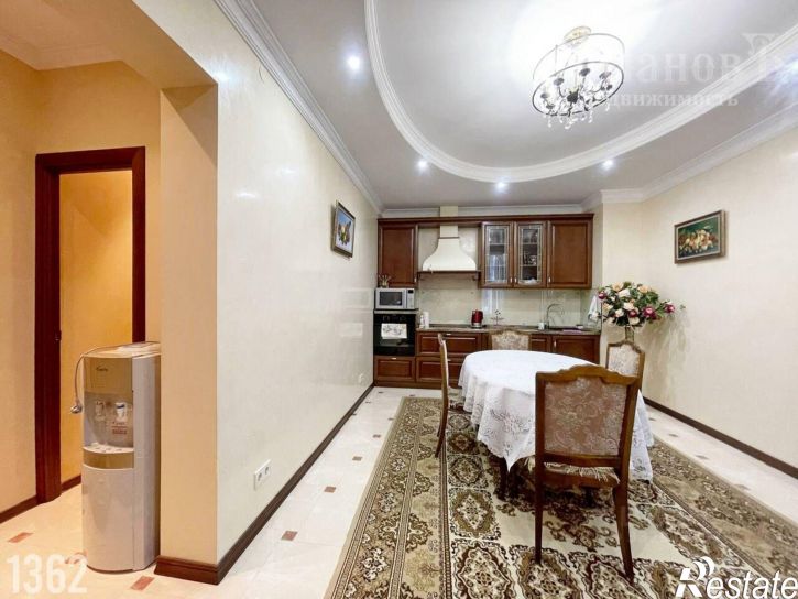 3-комн квартира ул Мира, 284/1,  д. 284/1