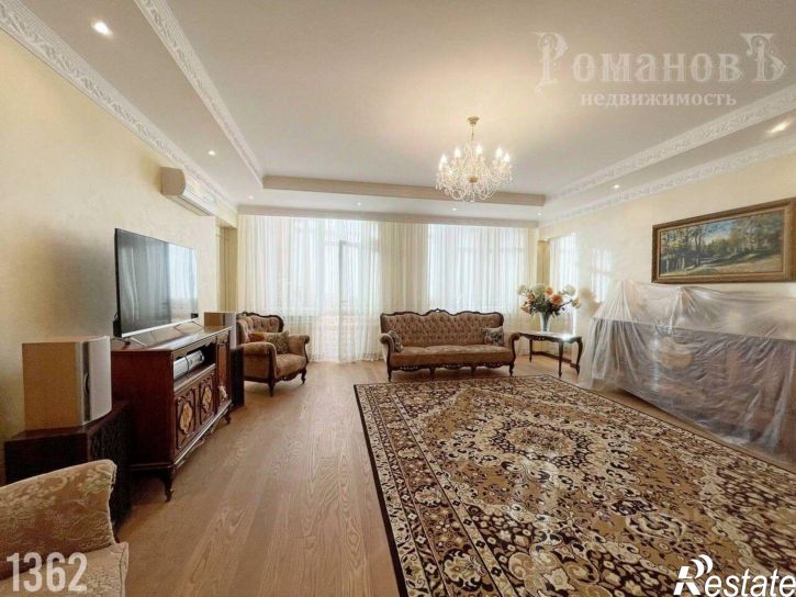 3-комн квартира ул Мира, 284/1,  д. 284/1