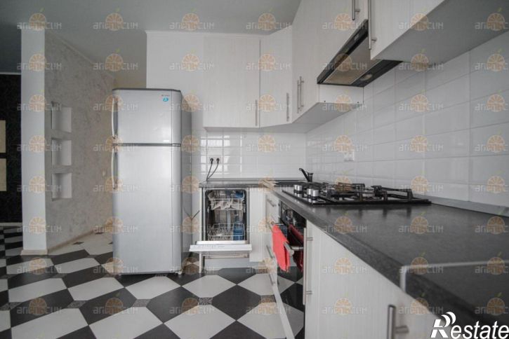 3-комн квартира Горького, 34