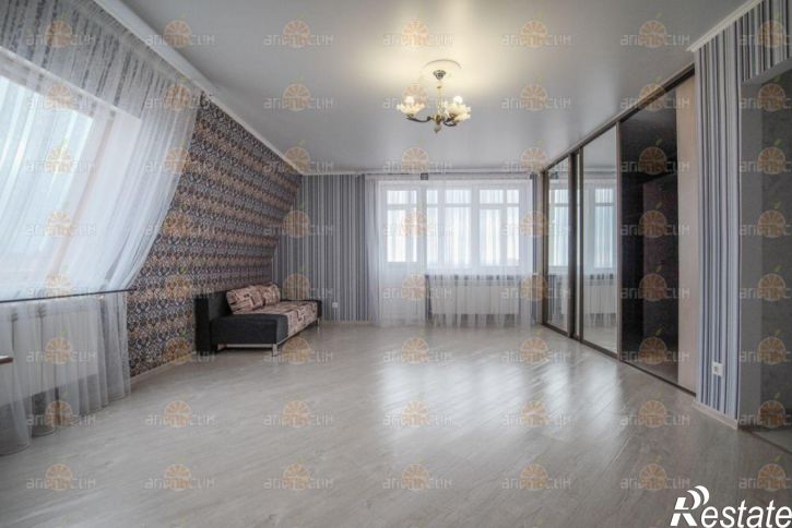 3-комн квартира Горького, 34