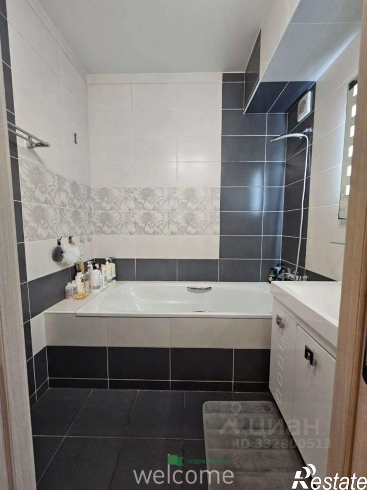 3-комн квартира ул Рогожникова, 2,  д. 2