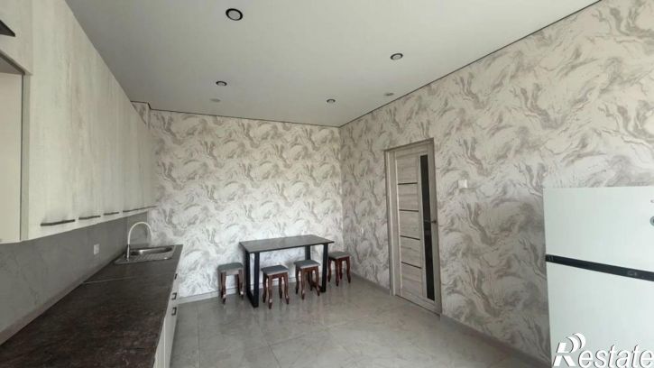 2-комн квартира Российский пр-т, 18
