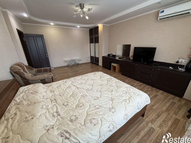 1-комн квартира пр-кт Октябрьской Революции, 11б,  д. 11б