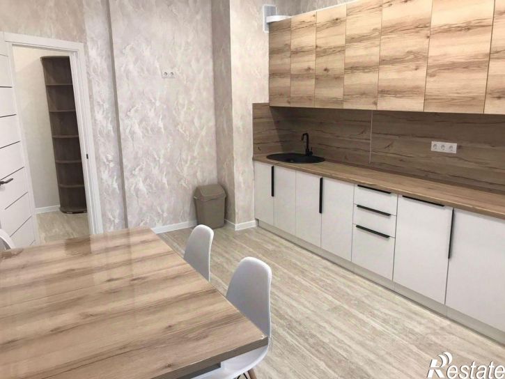 2-комн квартира Российский пр-кт, 13,  д. 13