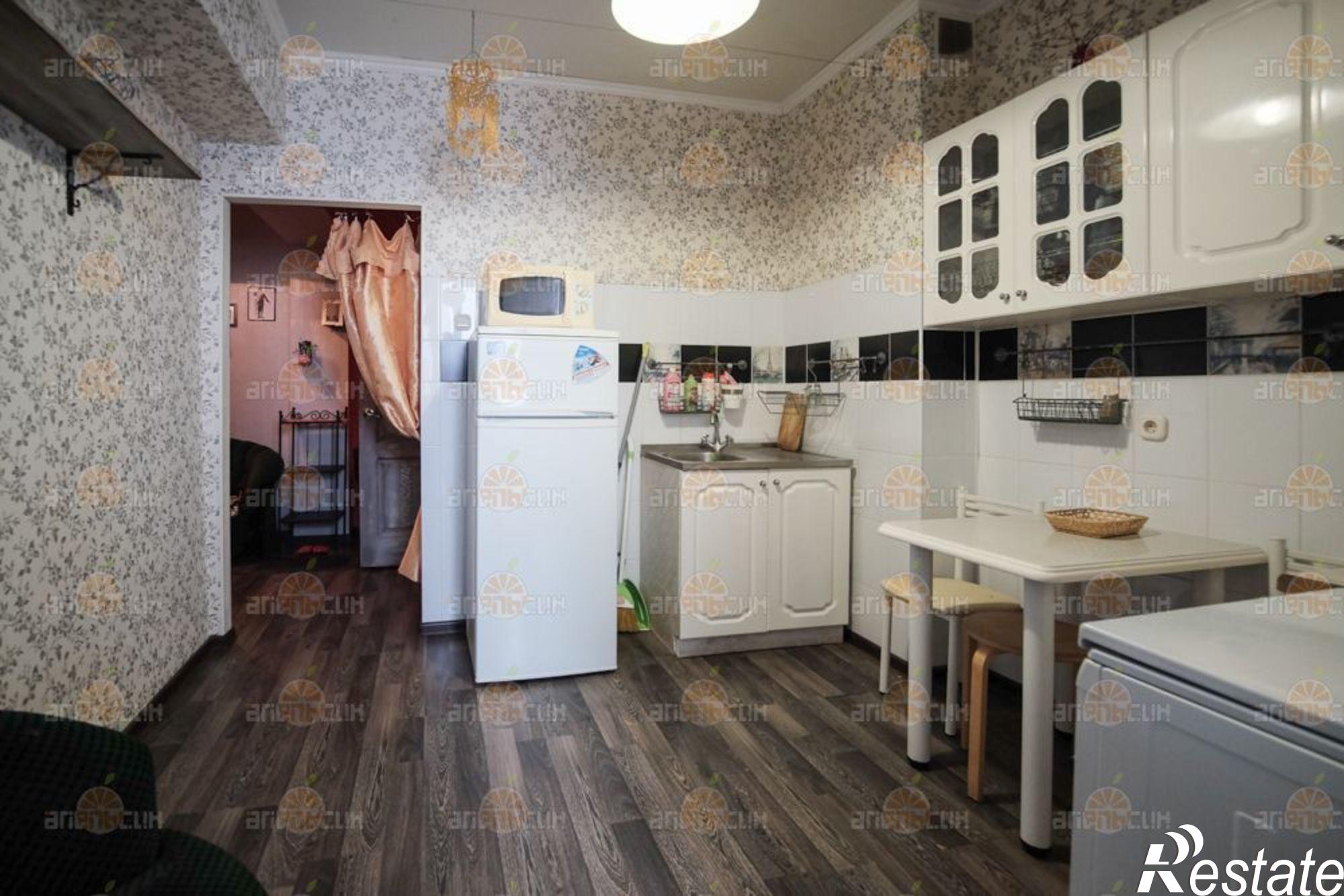 Сдать квартиру за 18 000 рублей на 45 Параллель, 75