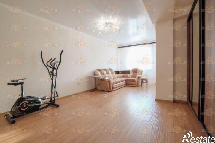 2-комн квартира Кулакова, 49/5