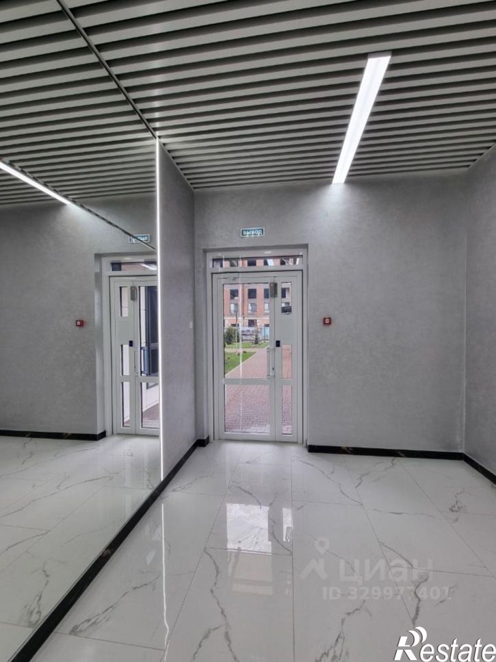 3-комн квартира улица Андрея Голуба, 12к3