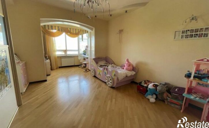 4-комн квартира улица Мира, 355,  д. 355