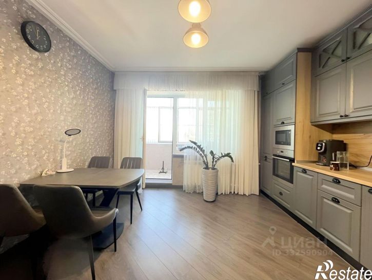 4-комн квартира улица Мира, 341,  д. 341