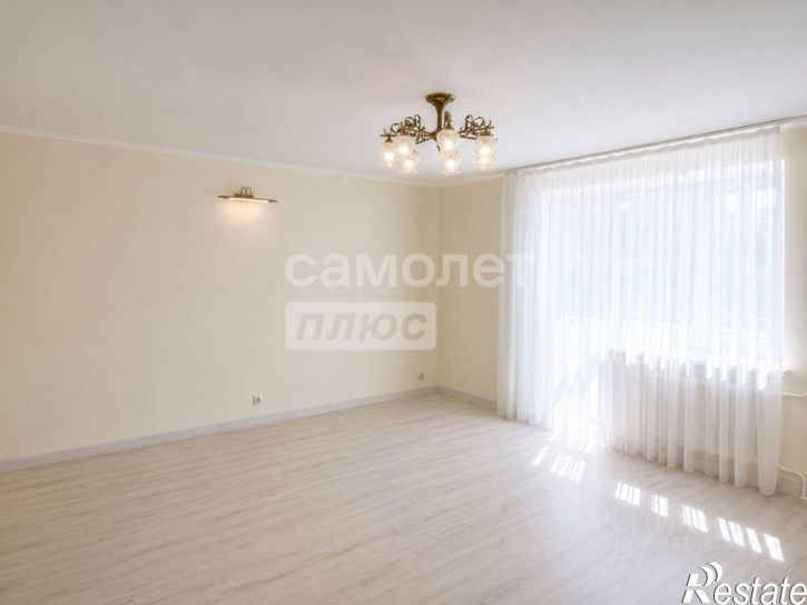 3-комн квартира улица 45-я Параллель, 22,  д. 22