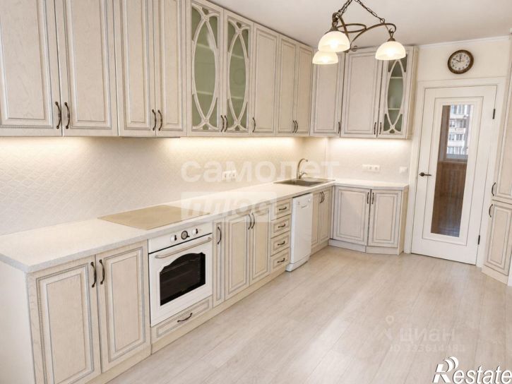3-комн квартира улица 45-я Параллель, 22,  д. 22