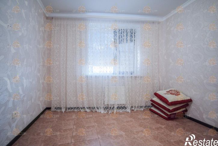 2-комн квартира Доваторцев, 77