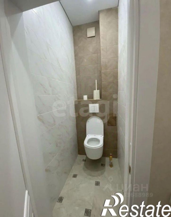 2-комн квартира улица Короленко, 1,  д. 1
