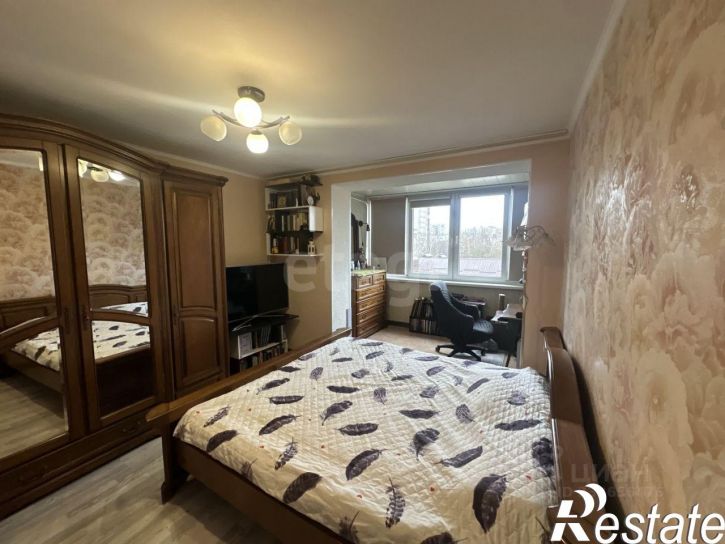 3-комн квартира улица Михаила Морозова, 73/10,  д. 73/10