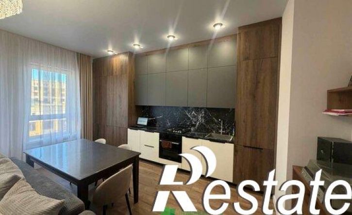 3-комн квартира улица 45-я Параллель, 3,  д. 3