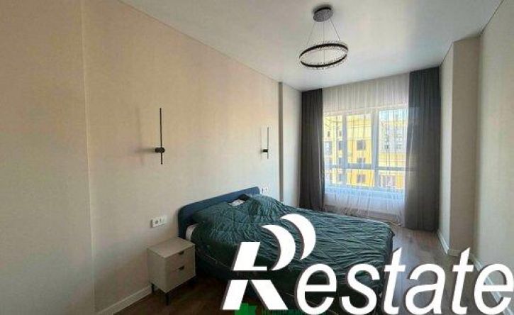 3-комн квартира улица 45-я Параллель, 3,  д. 3