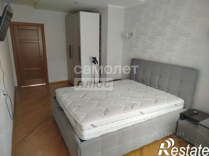 2-комн квартира улица Мира, 266/3,  д. 266/3