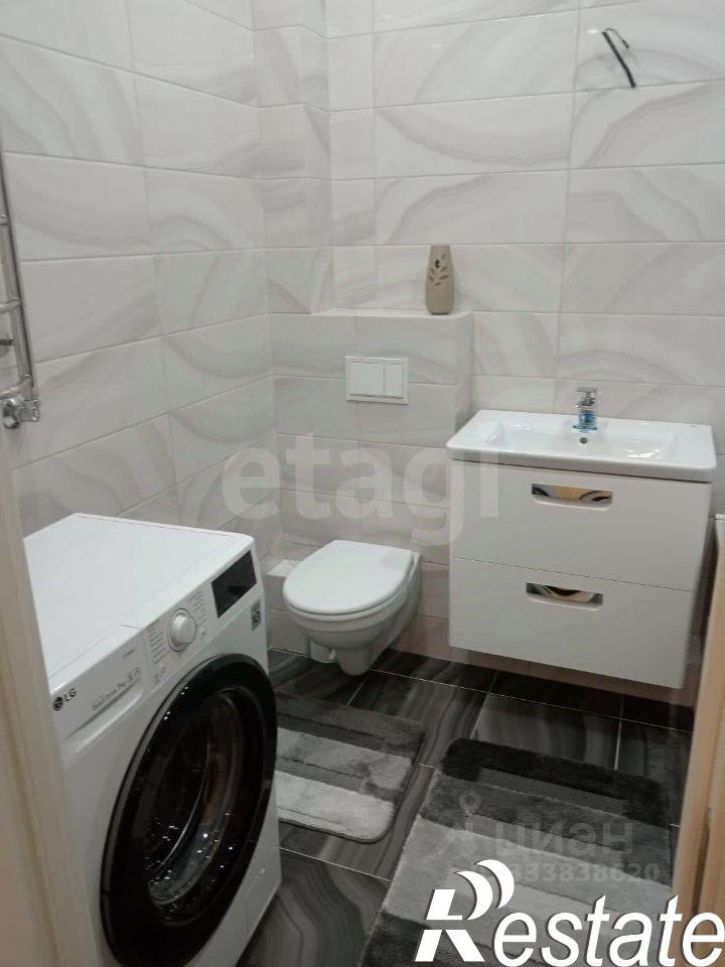 2-комн квартира улица 45-я Параллель, 1 к1,  д. 1 к1