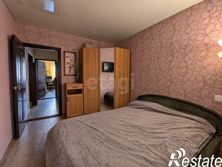 3-комн квартира улица Космонавтов, 6,  д. 6