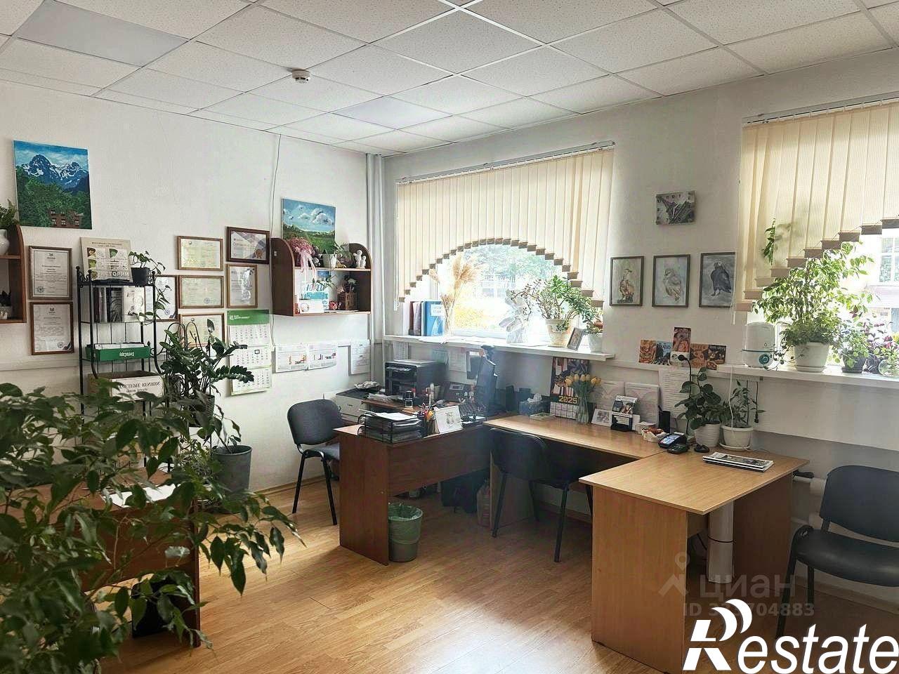 Купить ОСЗ, отдельно стоящее здание за 90 000 900 рублей на улица Маяковского, 10Б