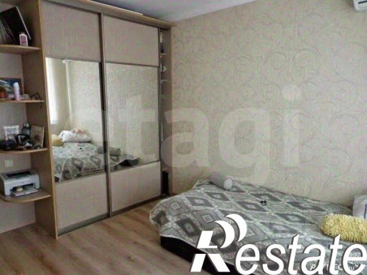 2-комн квартира улица 45-я Параллель, 73,  д. 73