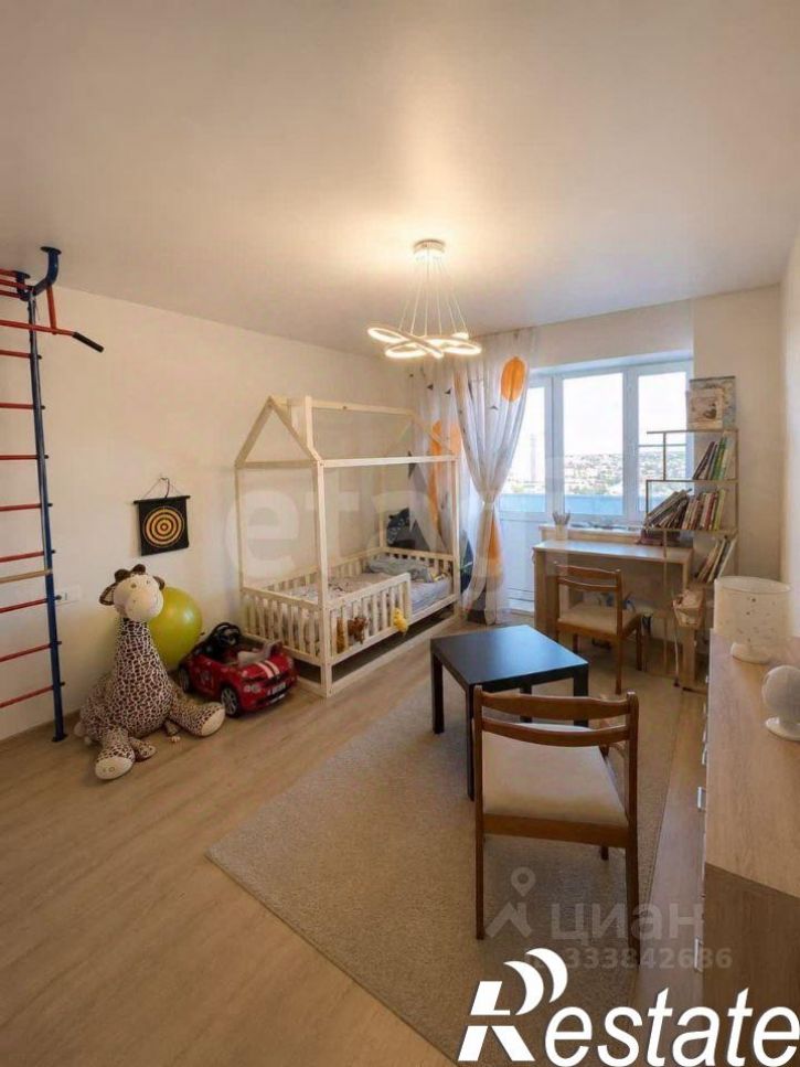 4-комн квартира улица Доваторцев, 90/5,  д. 90/5