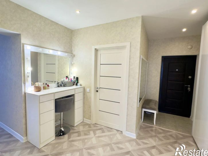 2-комн квартира Добролюбова, 53