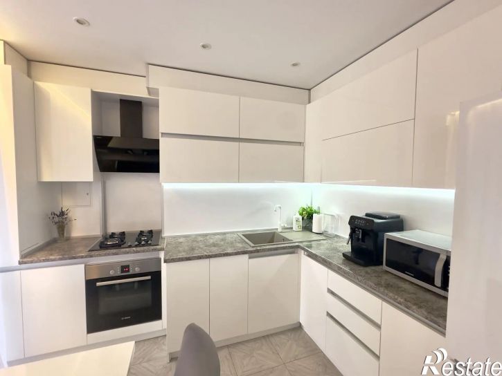 2-комн квартира Добролюбова, 53