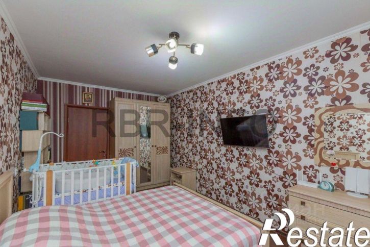 3-комн квартира улица Бруснева, 19/2,  д. 19/2