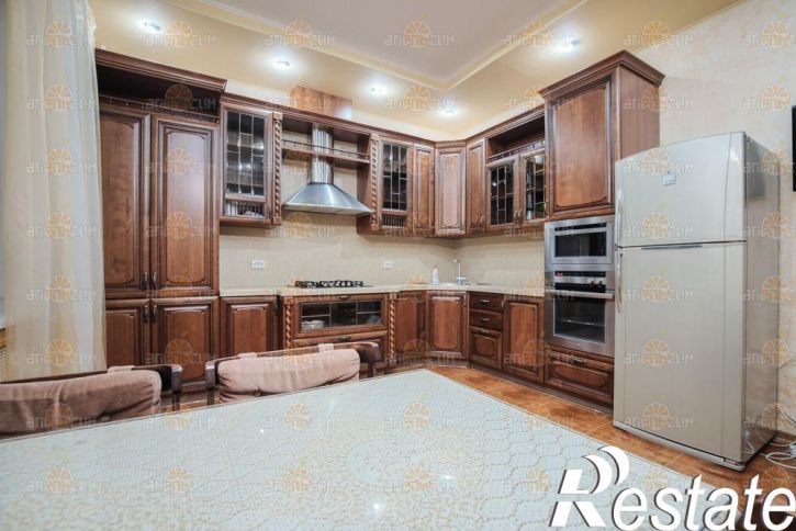 3-комн квартира Орджоникидзе, 79