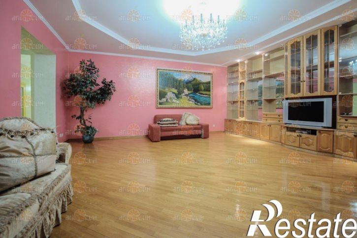 3-комн квартира Орджоникидзе, 79