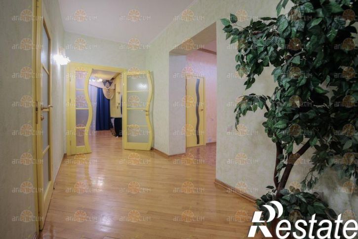 3-комн квартира Орджоникидзе, 79