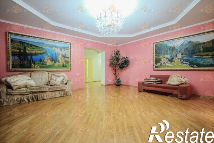3-комн квартира Орджоникидзе, 79