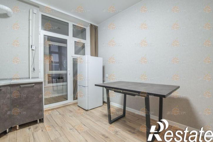 2-комн квартира проспект Российский, 13к1