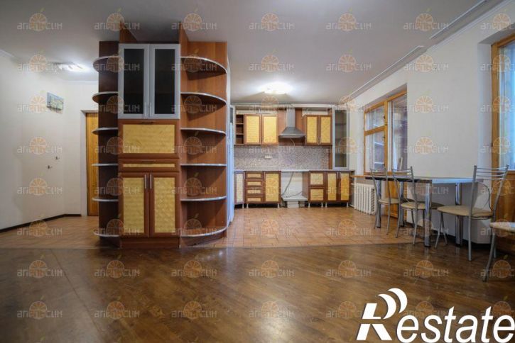 3-комн квартира Чехова, 37
