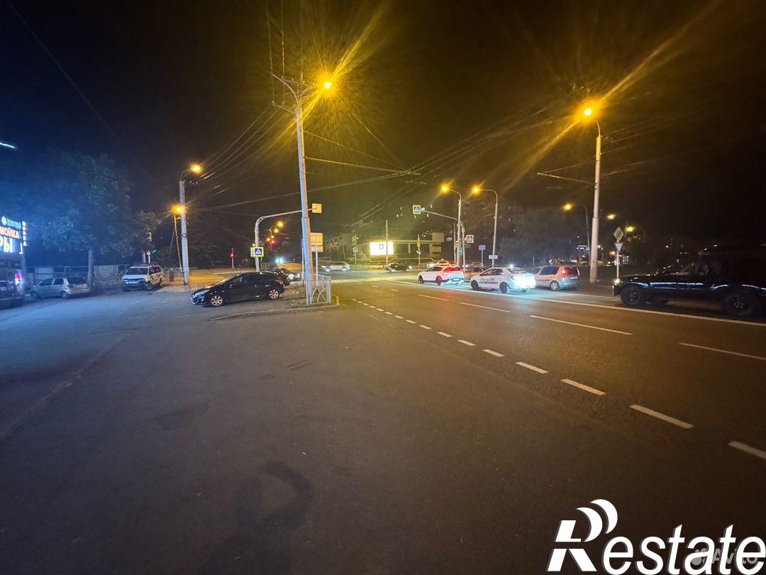 Сдать торговое помещение за 55 500 рублей на улица Серова, 523А