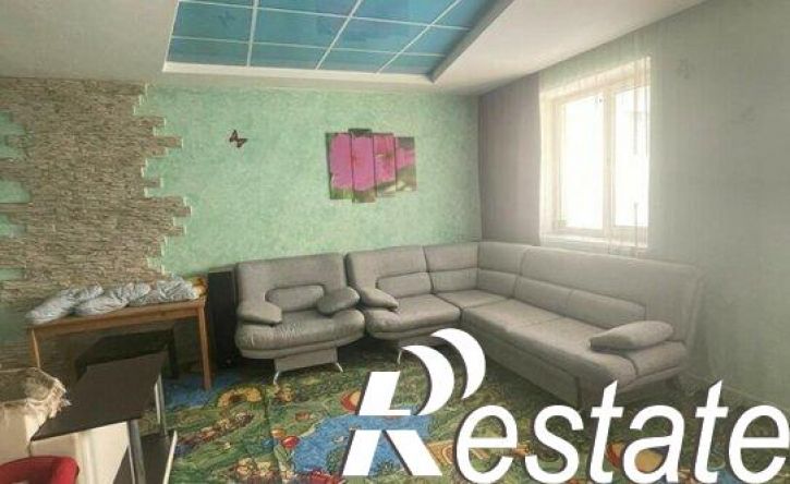2-комн квартира Армейский заезд, 12,  д. 12