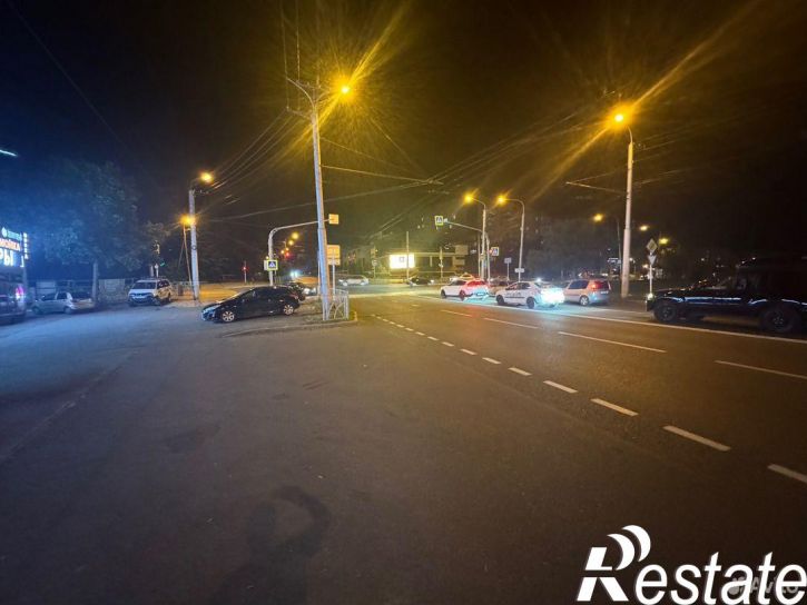 Торговое помещение улица Серова, 523А,  д. 523А