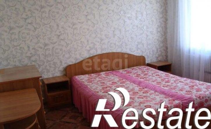 4-комн квартира улица Пирогова, 18/4,  д. 18/4
