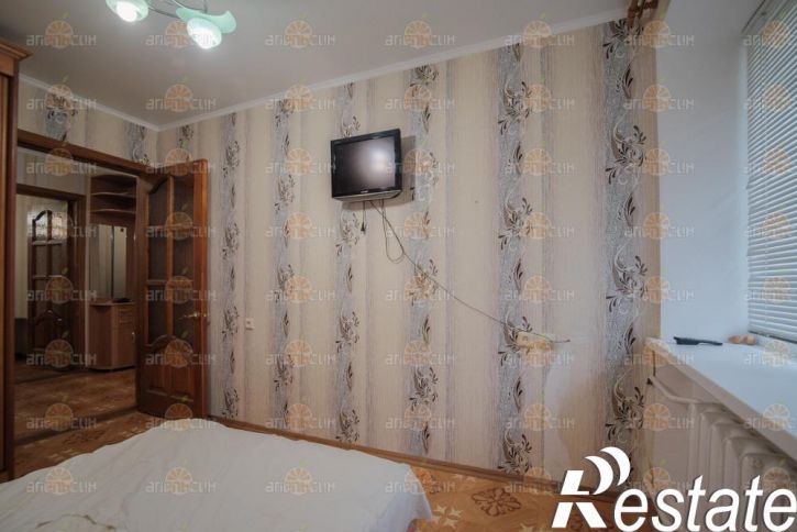 2-комн квартира Дзержинского, 230