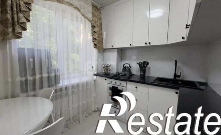 2-комн квартира улица Мира, 402,  д. 402