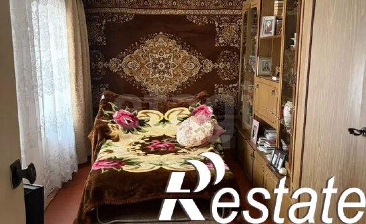 3-комн квартира улица Голенева, 27,  д. 27