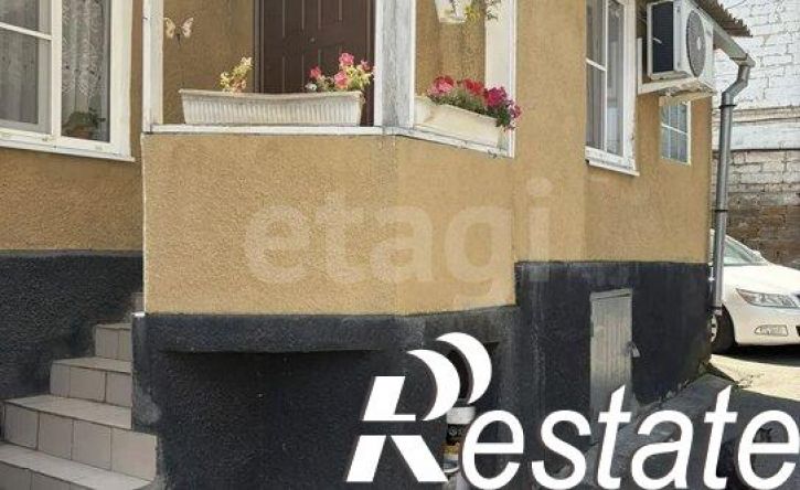 3-комн квартира улица Голенева, 27,  д. 27