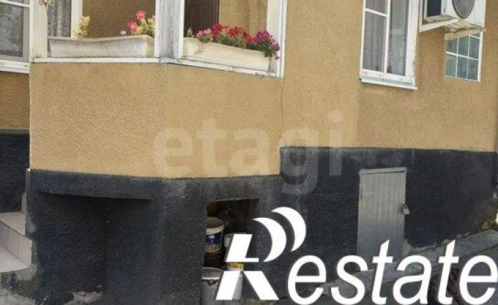 3-комн квартира улица Голенева, 27,  д. 27