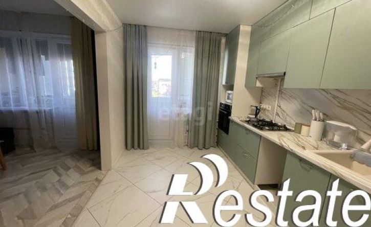 3-комн квартира улица Серова, 480,  д. 480