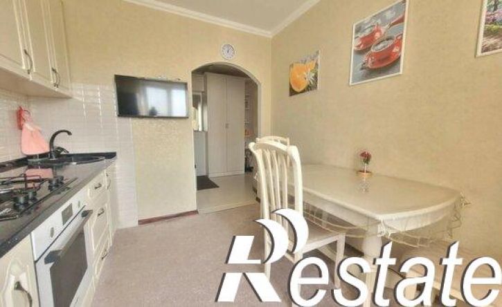 3-комн квартира улица Гризодубовой, 27,  д. 27