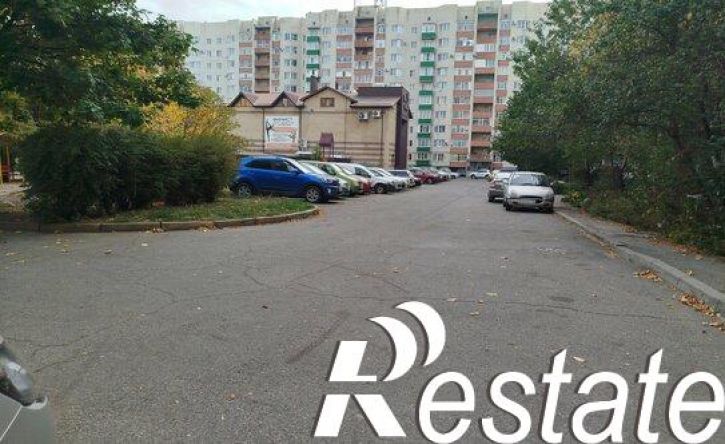 2-комн квартира улица Пирогова, 92,  д. 92