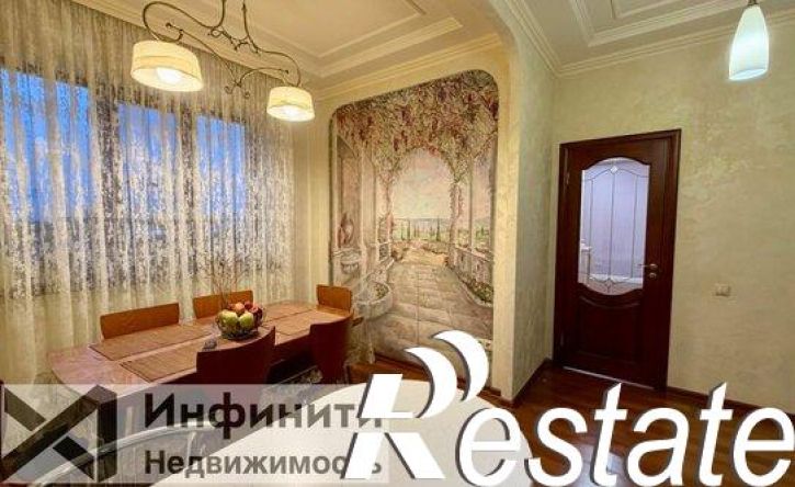 4-комн квартира улица Достоевского, 3,  д. 3
